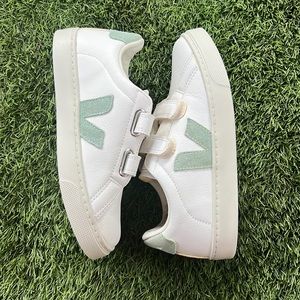 Kids Veja shoes